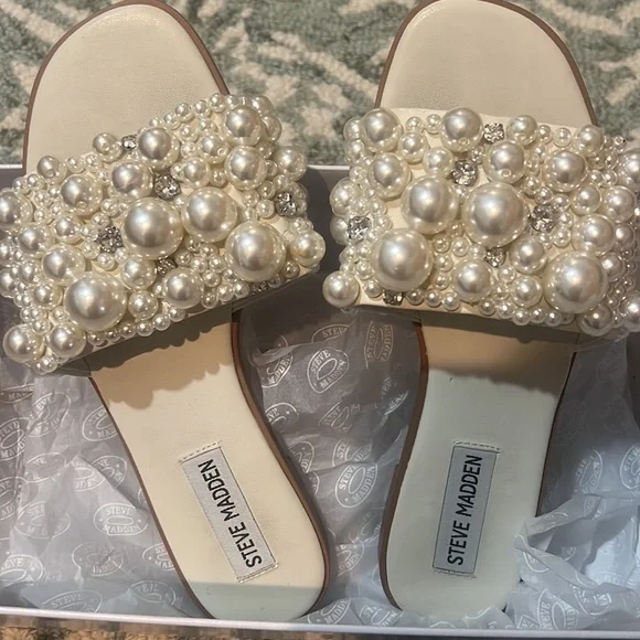 Steve Madden Sandals Bridal - Picture 2 of 3